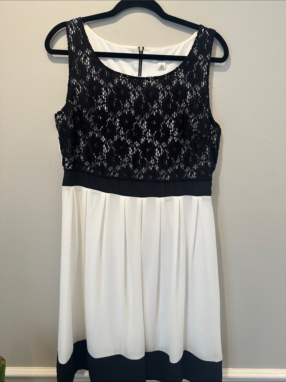 Cato Black & White Lace Bodice Mini Dress